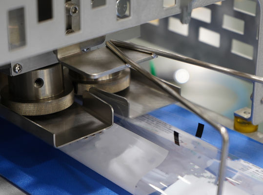 자동 플라스틱 봉지 베개 빵 포장 기계 90-400mm 패키지 필름 너비