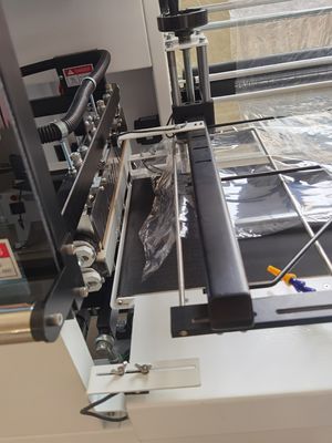 300kg 반자동 플라스틱 필름 L 막물 밀폐 및 절단 기계 에너지 광업