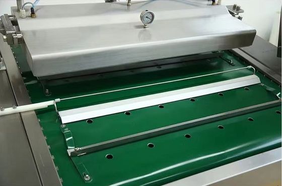 컨베이 벨트 진공 봉쇄 기계와 380V 진공 포장 기계 2020 * 1620 * 1200mm