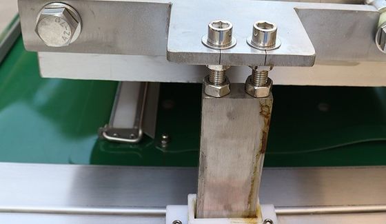 컨베이 벨트 진공 봉쇄 기계와 380V 진공 포장 기계 2020 * 1620 * 1200mm